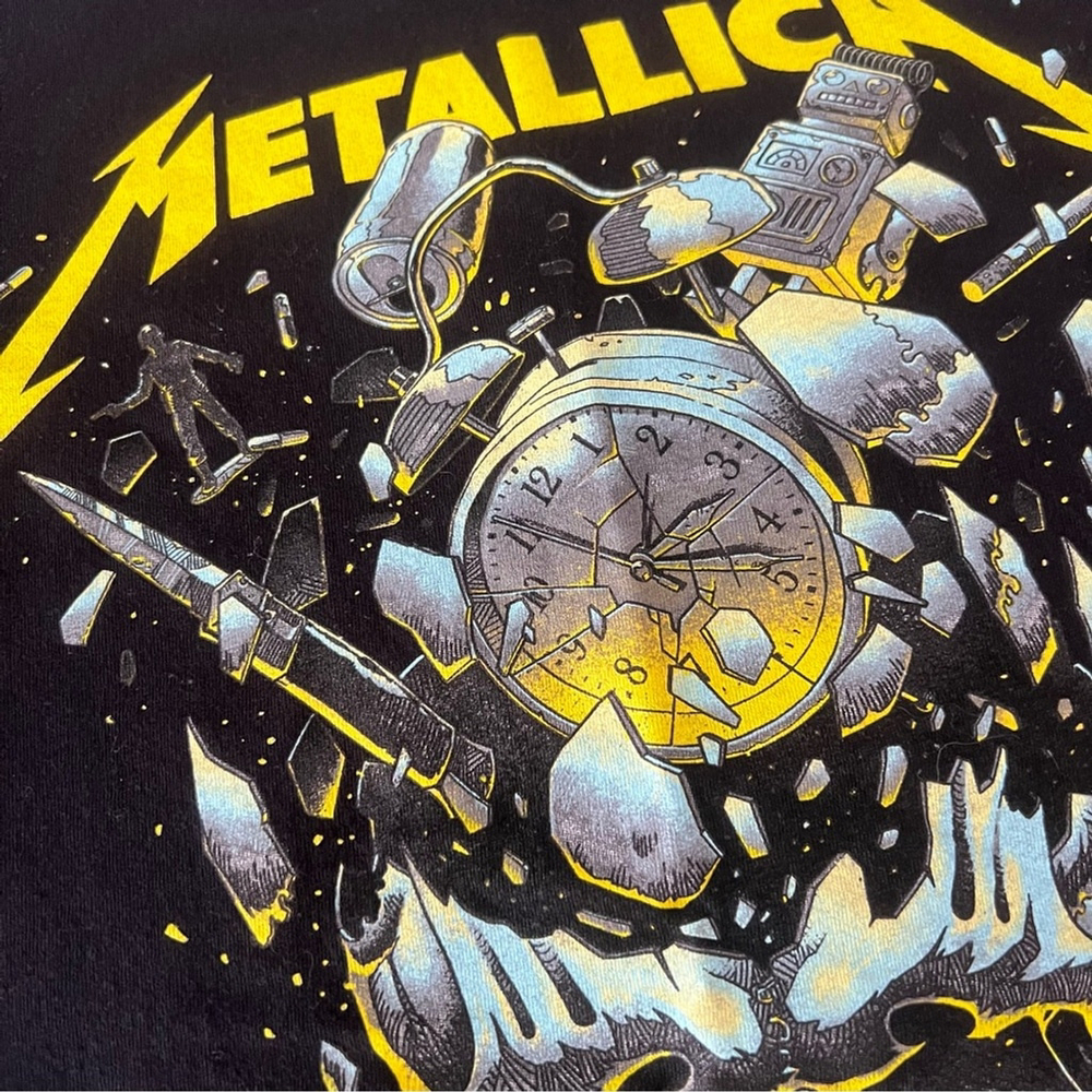 Metallica M72 World Tour Tee Women’s medium - Picture 3 of 9